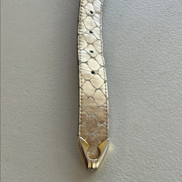 B.B. Simon Gold and Black Leather Belt with Shiny Buckle - Picture 8 of 10